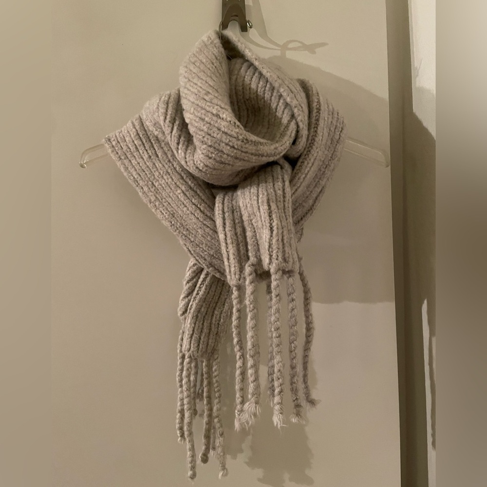 A New Day Winter Knit Scarf Oatmeal/Lt. Gray (9x72)